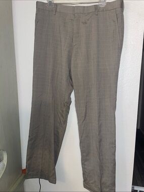 Haggar Men's Plaid Dress Pants in Taupe